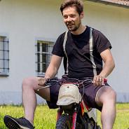 Gor-Gonzola ™'s Stream profile image